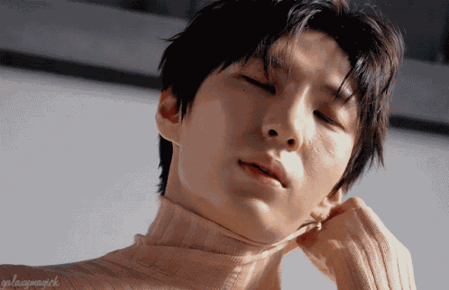 Vixx Leo GIF