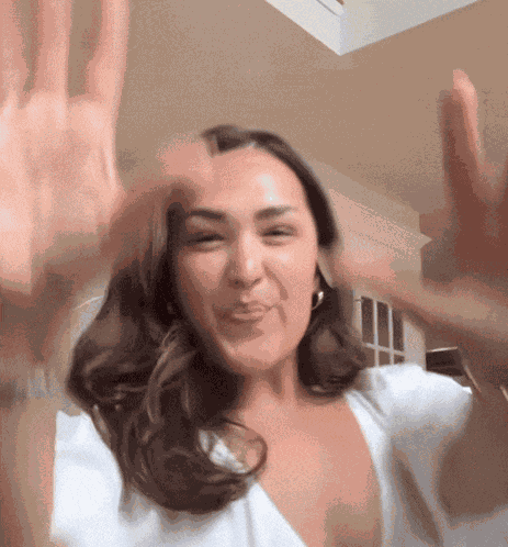 Wave Smile And Wave GIF