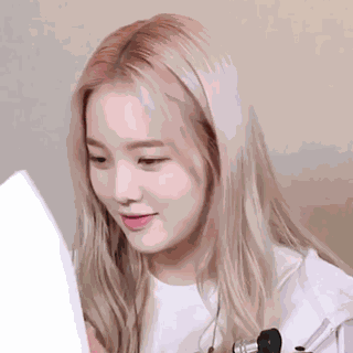 Weeekly Jiyoonietunes GIF
