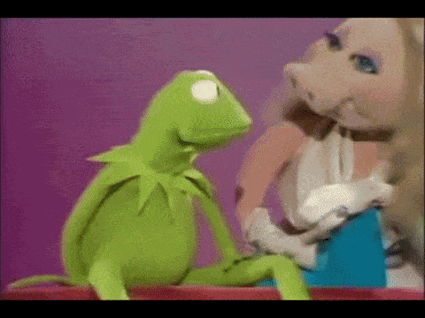 Miss Piggy GIFs