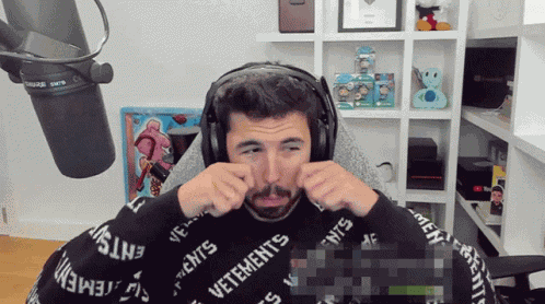 Willyrex Lloros GIF