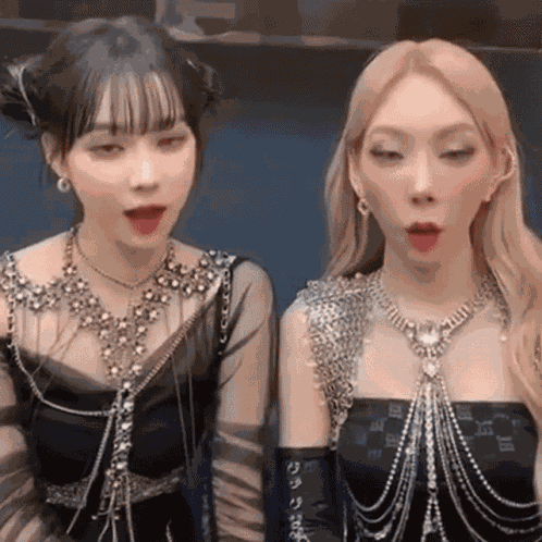 Winter Taeyeon GIF