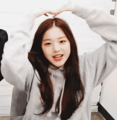 Wonyoung Izone GIF
