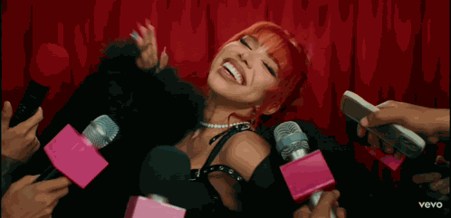Yeri Mua Traka GIF