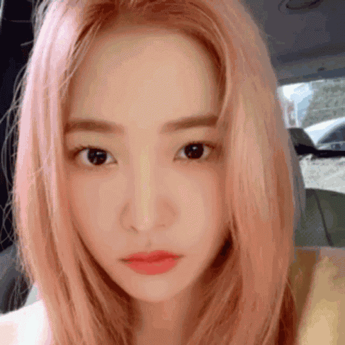 Yeri Red GIF